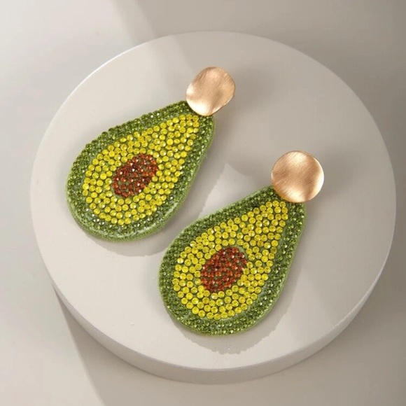 🥑 Beautiful Rhinestone Avocado Drop Earrings 🥑 - Picture 3 of 3